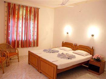 D'Souza'S Holiday Homes Candolim Bagian luar foto
