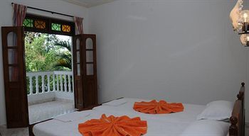 D'Souza'S Holiday Homes Candolim Bagian luar foto